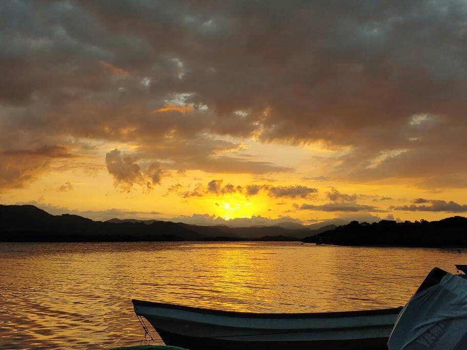 Lepanto Magica Cabana En Medio Del Bosque En Isla Venadoヴィラ エクステリア 写真